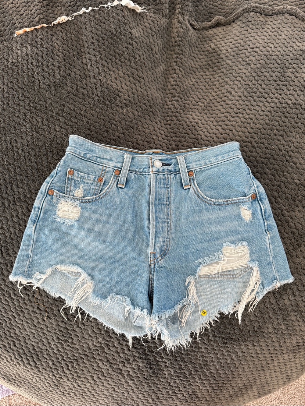 High-Rise Distressed 501 Levi’s denim Shorts - Light Blue